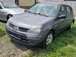 Utilizat 2005 Renault Clio II | 750 EUR