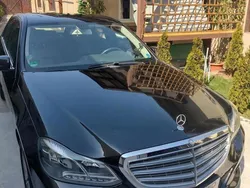 Negru Utilizat 2016 Mercedes E200 Berlinǎ | 27.350 EUR