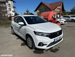Alb Utilizat 2022 Dacia Sandero Expression Hatchback | 9.490 EUR (Preț bun)
