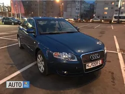 Albastru metalizat Utilizat 2005 Audi A4 Berlinǎ | 5.850 EUR (Scump)