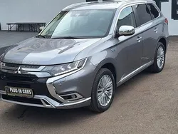 Culoarerosu Utilizat 2020 Mitsubishi Outlander P-HEV Instyle SUV | 21.700 EUR (Preț OK)