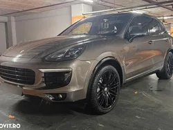 Culoaremaro Utilizat 2015 Porsche Cayenne S Platinum Edition SUV | 21.500 EUR