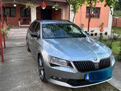 Albastru Utilizat 2019 Skoda Superb SportLine Berlinǎ | 17.000 EUR (Super Preț)
