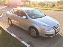 Gri Utilizat 2006 VW Jetta Berlinǎ | 5.490 EUR