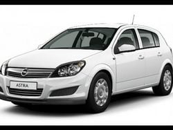 Alb Utilizat 2005 Opel Astra Hatchback | 2.100 EUR (Puțin scump)