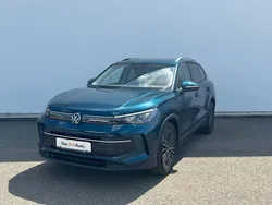 Albastru mediu normal Nouă 2025 VW Tiguan Life SUV | 41.000 EUR (Puțin scump)