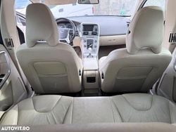 Culoarenegru Utilizat 2012 Volvo XC60 Momentum SUV | 8.700 EUR (Preț bun)