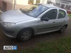 Gri Utilizat 2003 Peugeot 206 Coupe | 900 EUR