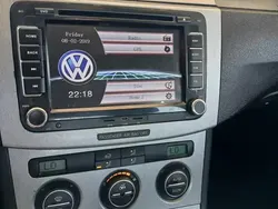 Utilizat 2006 VW Passat Berlinǎ | 2.500 EUR