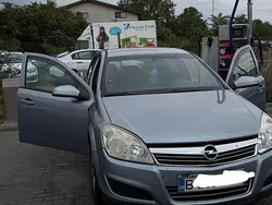 Culoaregri Utilizat 2009 Opel Astra Club Hatchback | 2.400 EUR (Preț OK)