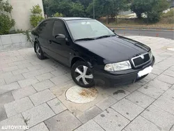 Negru Utilizat 2010 Skoda Octavia Tour Berlinǎ | 4.390 EUR (Puțin scump)
