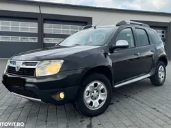 Negru Utilizat 2011 Dacia Duster Lauréate SUV | 5.700 EUR (Preț OK)