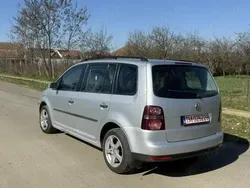 Utilizat 2008 VW Touran Monovolum | 2.800 EUR (Preț bun)