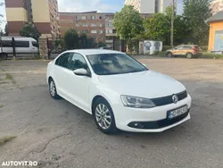 Alb Utilizat 2012 VW Jetta Trendline Berlinǎ | 4.900 EUR (Preț bun)