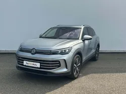 Gri mediu normal Utilizat 2024 VW Tiguan Elegance SUV | 44.900 EUR