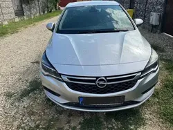 Argintiu Utilizat 2019 Opel Astra Hatchback | 8.400 EUR (Preț bun)