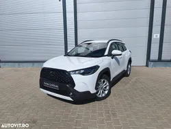 Culoarealb Nouă 2025 Toyota Corolla Cross SUV | 30.490 EUR
