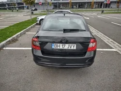 Negru Utilizat 2015 Skoda Rapid Berlinǎ | 3.500 EUR
