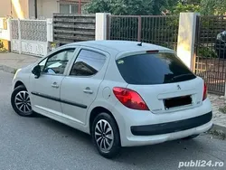 Alb Utilizat 2009 Peugeot 207 Hatchback | 2.450 EUR