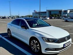 Culoarealb Utilizat 2016 VW Passat Comfortline Berlinǎ | 14.300 EUR (Preț OK)