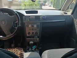 Verde Utilizat 2006 Opel Meriva Monovolum | 2.400 EUR