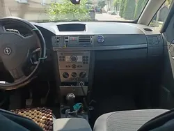 Verde Utilizat 2006 Opel Meriva Monovolum | 2.400 EUR (Preț OK)