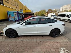 Culoarealb Utilizat 2021 Tesla Model 3 Standard Range Berlinǎ | 28.950 EUR (Preț OK)
