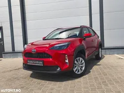 Rosu Utilizat 2024 Toyota Yaris Hybrid SUV | 24.990 EUR