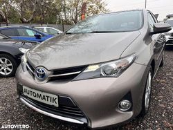 Culoaregri Utilizat 2015 Toyota Auris Hybrid Executive Berlinǎ | 11.499 EUR (Preț OK)