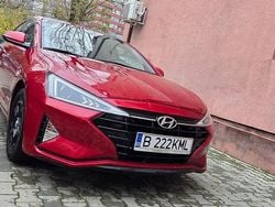 Culoarerosu Utilizat 2019 Hyundai Elantra Berlinǎ | 11.499 EUR (Preț OK)