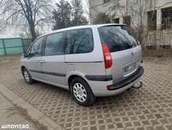 Culoareargint Utilizat 2005 Peugeot 807 Monovolum | 990 EUR