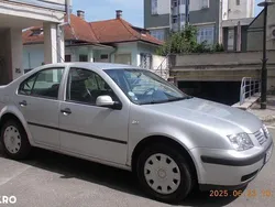 Gri Utilizat 2005 VW Bora Comfortline Berlinǎ | 2.300 EUR (Preț OK)