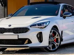 Alb Utilizat 2019 Kia Stinger Berlinǎ | 27.300 EUR