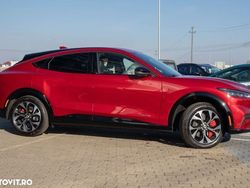Rosu Utilizat 2023 Ford Mustang Mach-E SUV | 48.219 EUR
