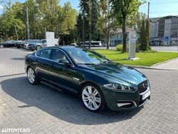 Culoareverde Utilizat 2015 Jaguar XF Portfolio Berlinǎ | 14.650 EUR
