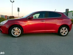 Rosu Utilizat 2012 Alfa Romeo Giulietta Distinctive Hatchback | 4.290 EUR
