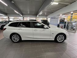 Utilizat 2022 BMW 330e Advantage Break | 29.554 EUR (Preț bun)