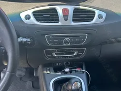 Utilizat 2009 Renault Grand Scénic III Monovolum | 3.000 EUR