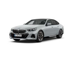 Brooklyn grey metallic metalizat Utilizat 2024 BMW 520 Comfort Edition Berlinǎ | 60.476 EUR (Scump)