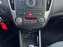 Negru Utilizat 2011 Kia Ceed 2 Break | 3.799 EUR (Preț OK)