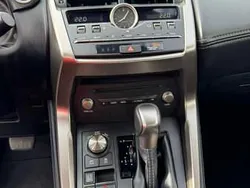 Culoaregri Utilizat 2020 Lexus NX300h Business Edition SUV | 26.200 EUR