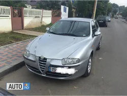 Gri Utilizat 2002 Alfa Romeo 147 Hatchback | 2.200 EUR