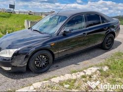 Negru Utilizat 2001 Ford Mondeo Hatchback | 6.500 EUR