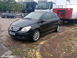 Culoarenegru Utilizat 2005 Mercedes B170 Monovolum | 2.700 EUR