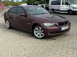 Visiniu Utilizat 2006 BMW 320 Berlinǎ | 4.350 EUR (Preț OK)
