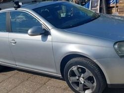Gri Utilizat 2007 VW Jetta Comfortline Berlinǎ | 3.800 EUR (Preț OK)