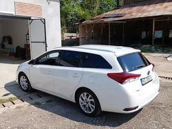 Utilizat 2016 Toyota Auris Hatchback | 11.000 EUR