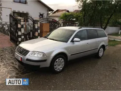 Argintiu Utilizat 2002 VW Passat Hatchback | 2.390 EUR (Puțin scump)