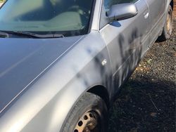 Gri Utilizat 2002 Audi A6 Berlinǎ | 1.100 EUR (Preț bun)