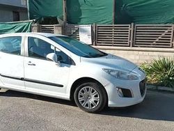 Utilizat 2013 Peugeot 308 Berlinǎ | 5.500 EUR